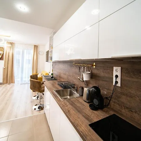 Corvin7 For 2 People, Ac, Fast Wifi * Budapešť